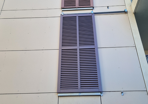 Volet coulissant en bois