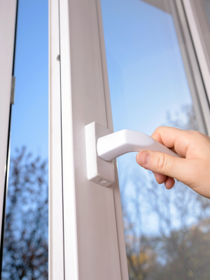 Réparation poignée fenêtre Nice​