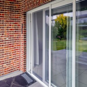 Moustiquaire sur rail coulissant baie vitrée