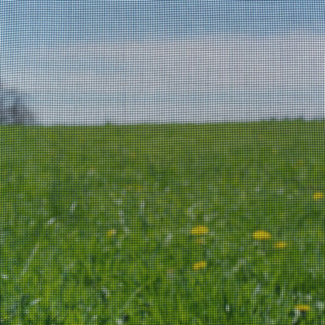 Toile moustiquaire micro-mailles contre les très petits insectes